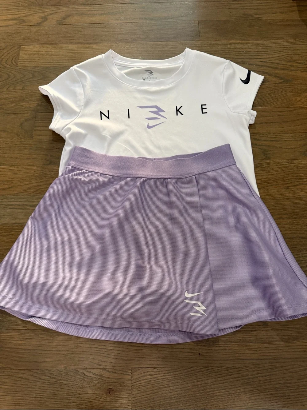 Used Nike Girls Bundle size Medium 10-12 years